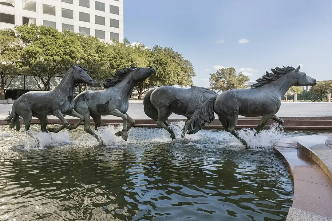 Horse statues